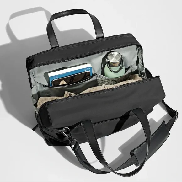 Away | The Everywhere Bag | Jet Black - Picture 4 of 17